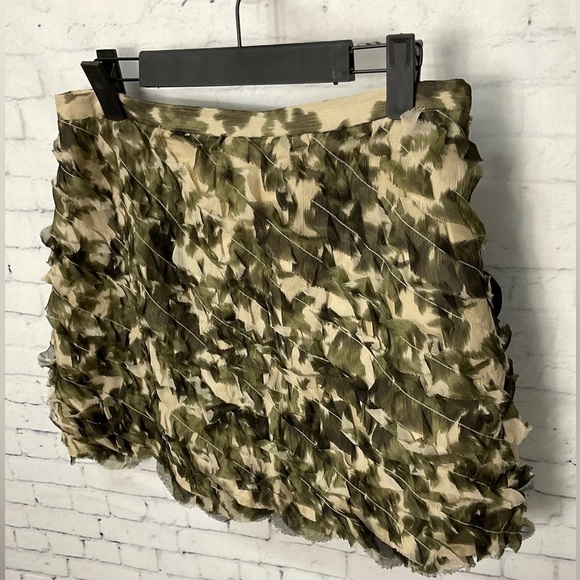 J Crew Women Silk Army Green Camouflage Animal Print Mini Skirt Sz 4 T2 - Picture 4 of 9